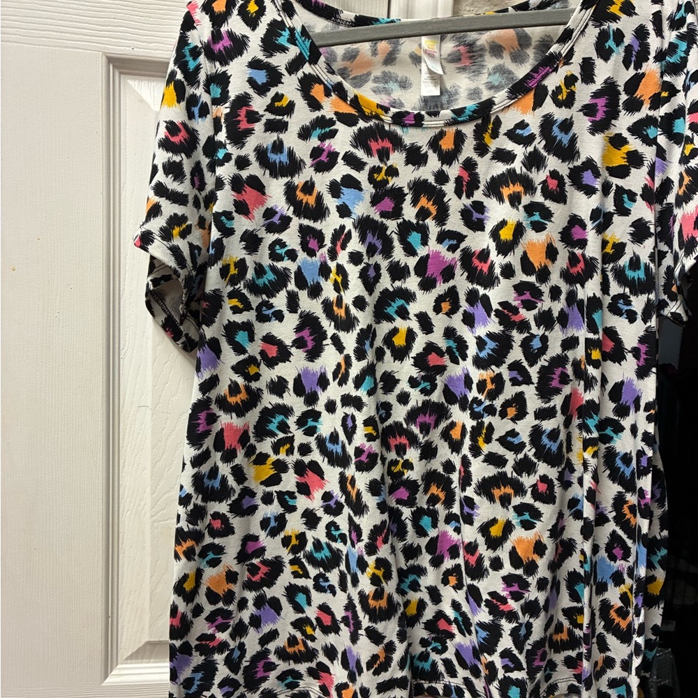 LuLaRoe Multicolor Short Sleeve Tee